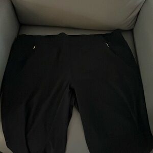 VGUC Lilly Pulitzer black runaround pants size XL